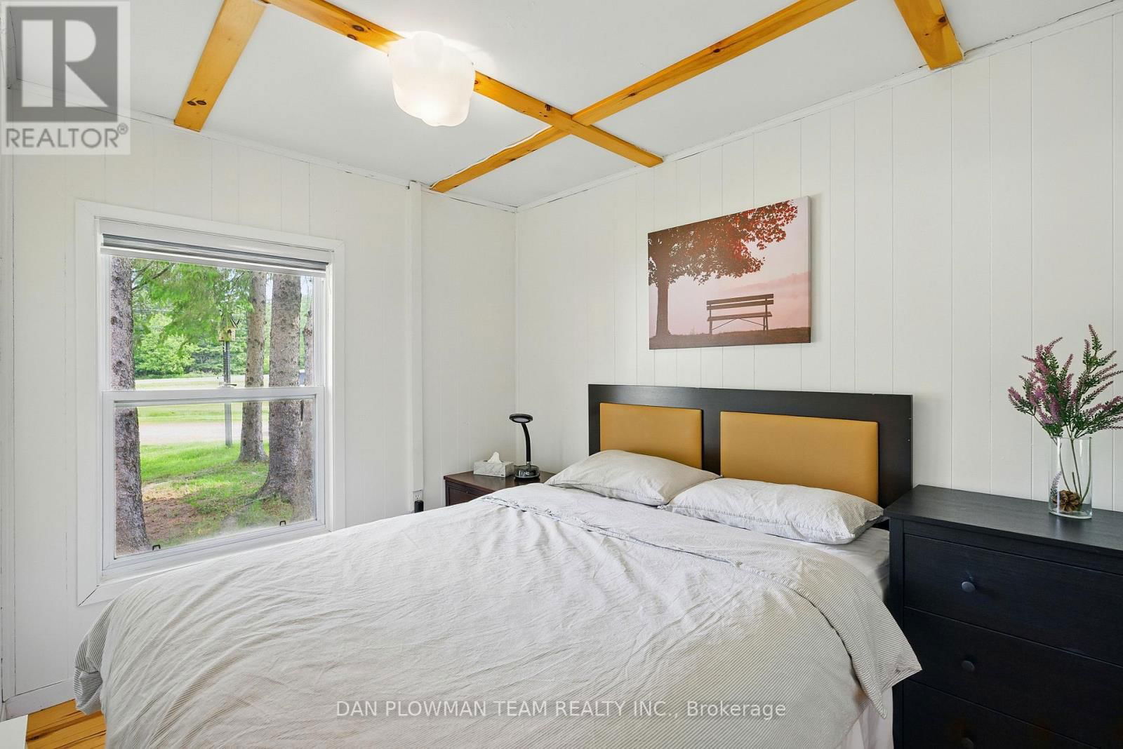 184/189 CHAPMAN DRIVE Image 33