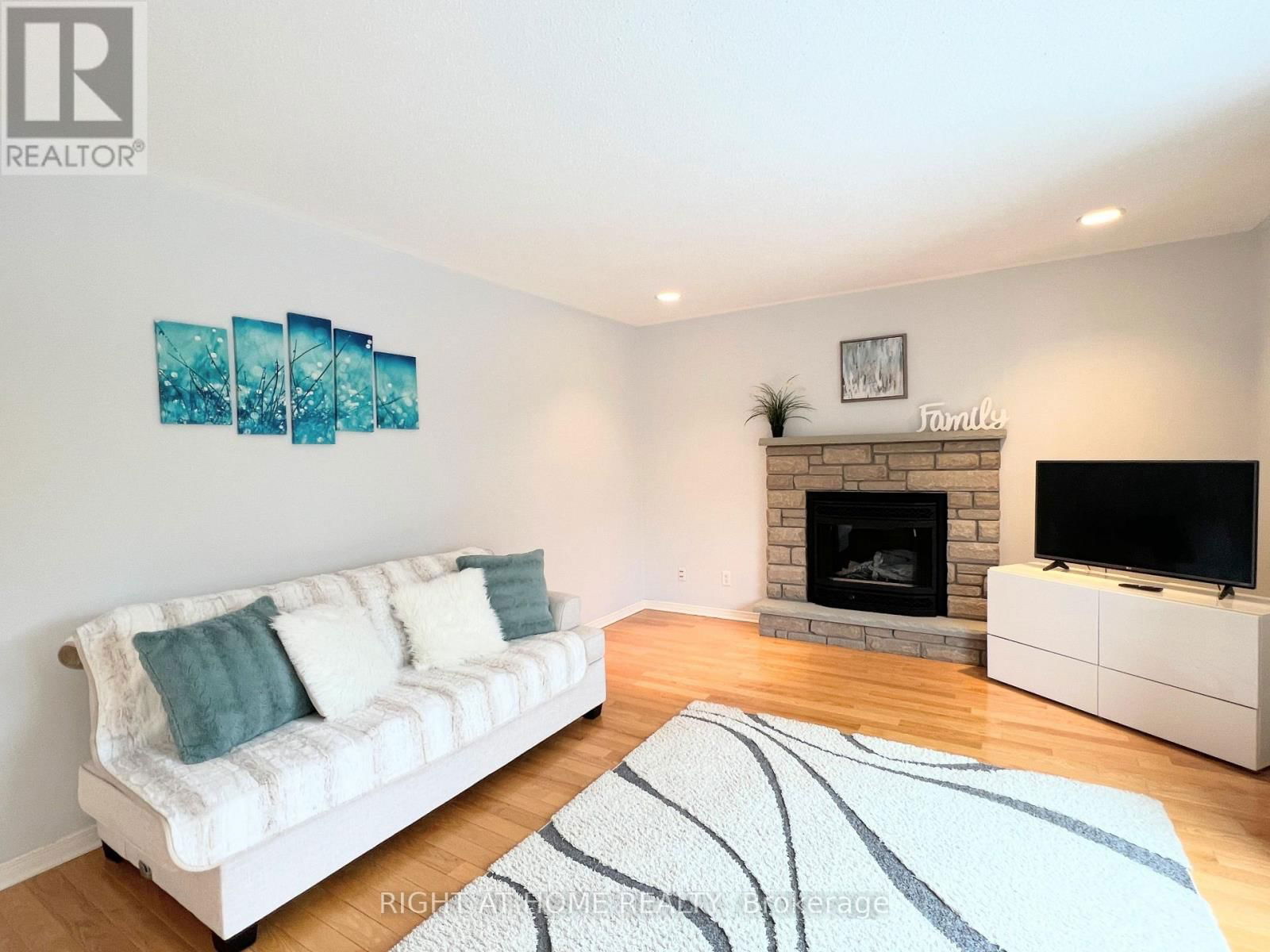 31 FORILLON CRESCENT Image 19