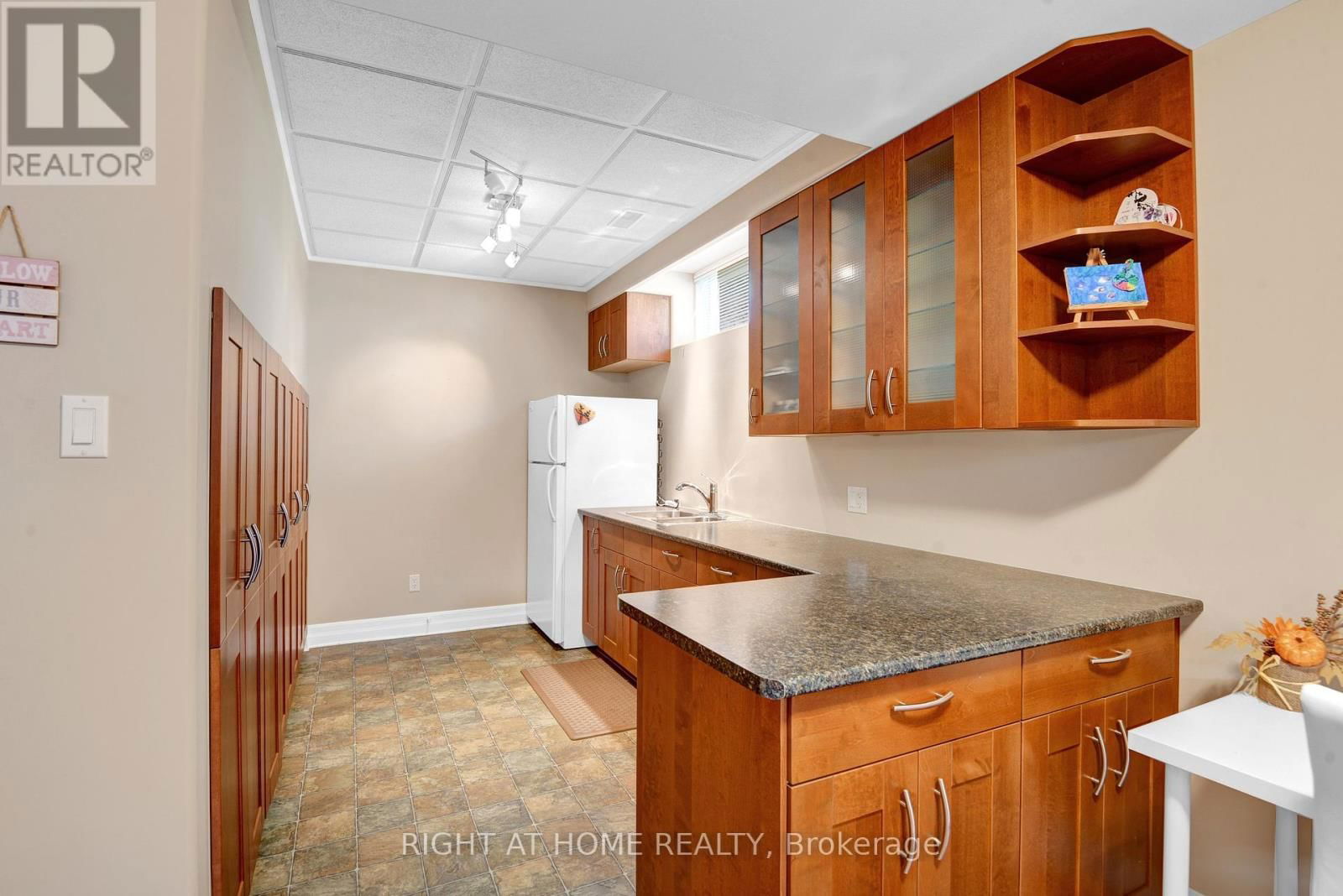 31 FORILLON CRESCENT Image 38