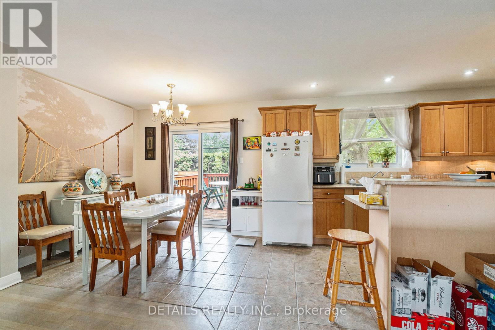 39 ROUNDHAY DRIVE Image 8