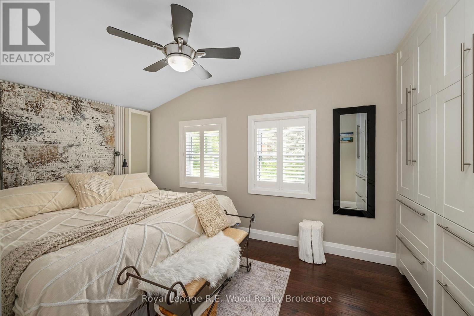 494 GEORGE STREET Image 11