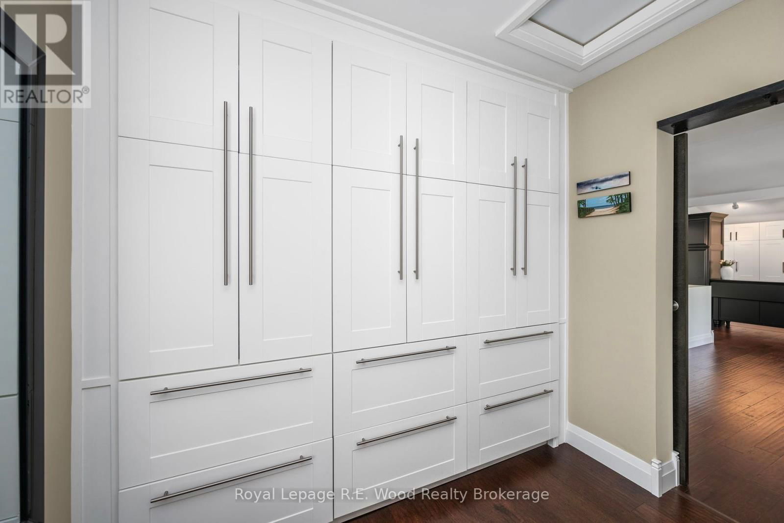 494 GEORGE STREET Image 13