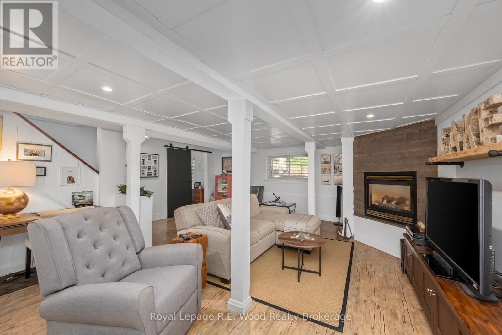 494 GEORGE STREET Image 26
