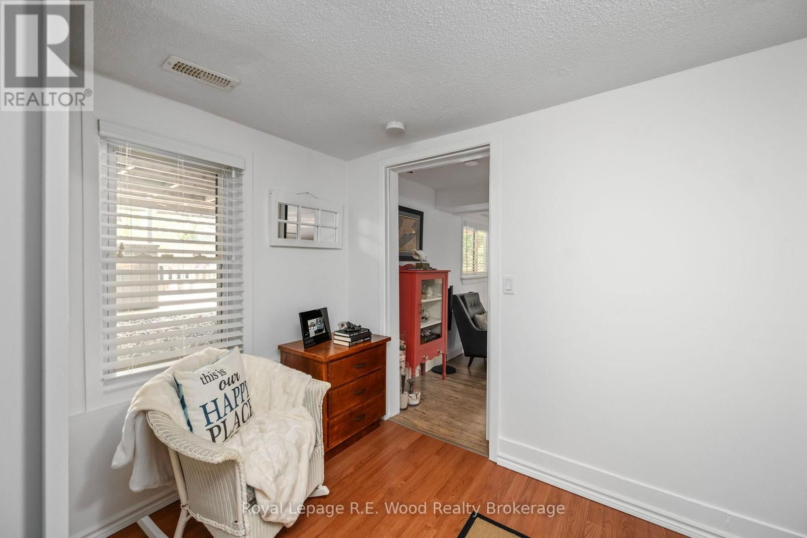 494 GEORGE STREET Image 32