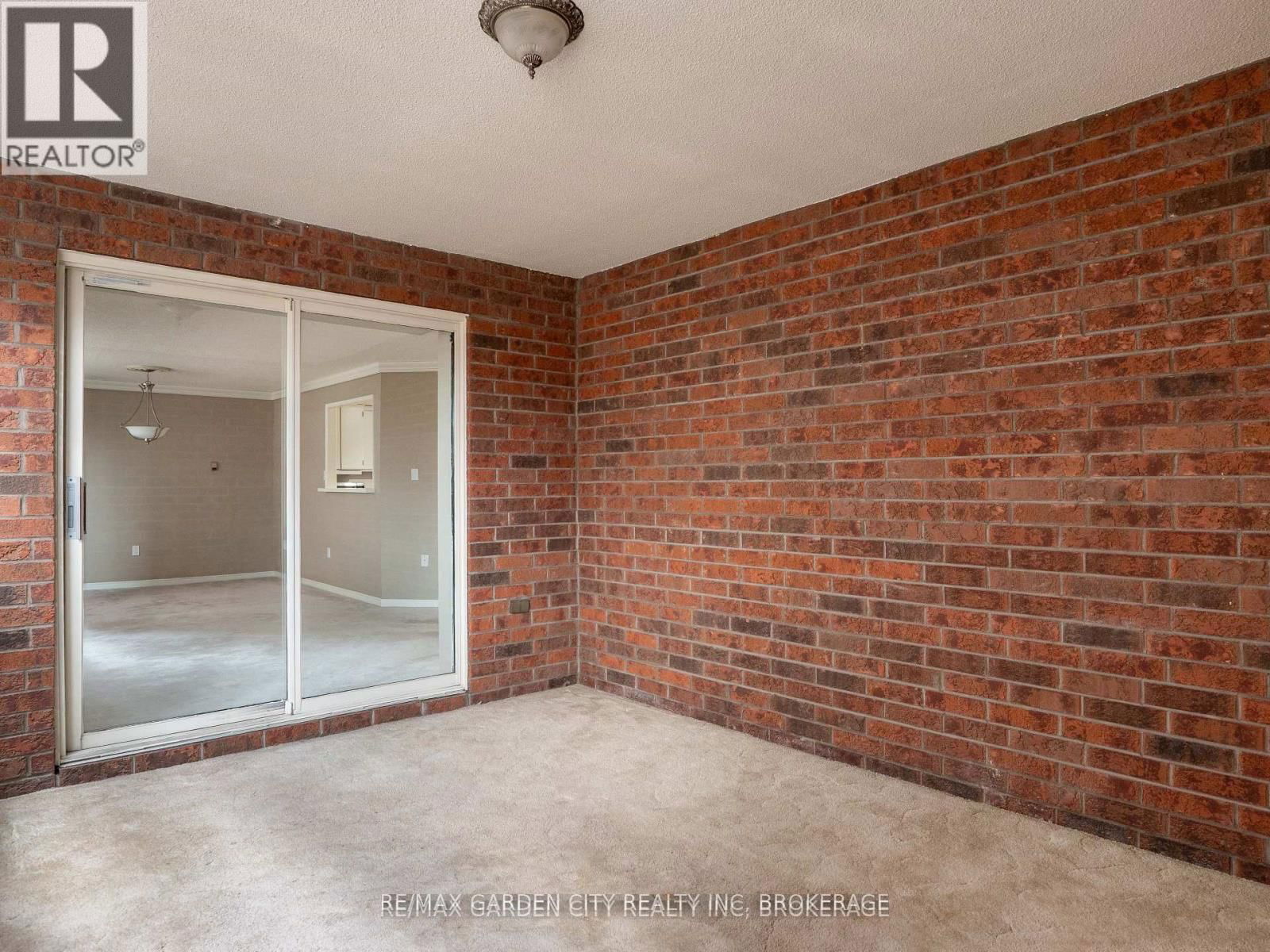 304 - 141 CHURCH STREET Image 9