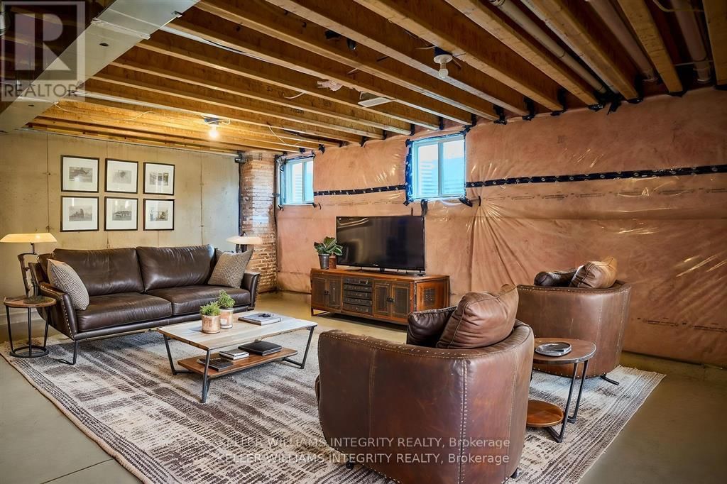 125 PICTOU CRESCENT Image 33