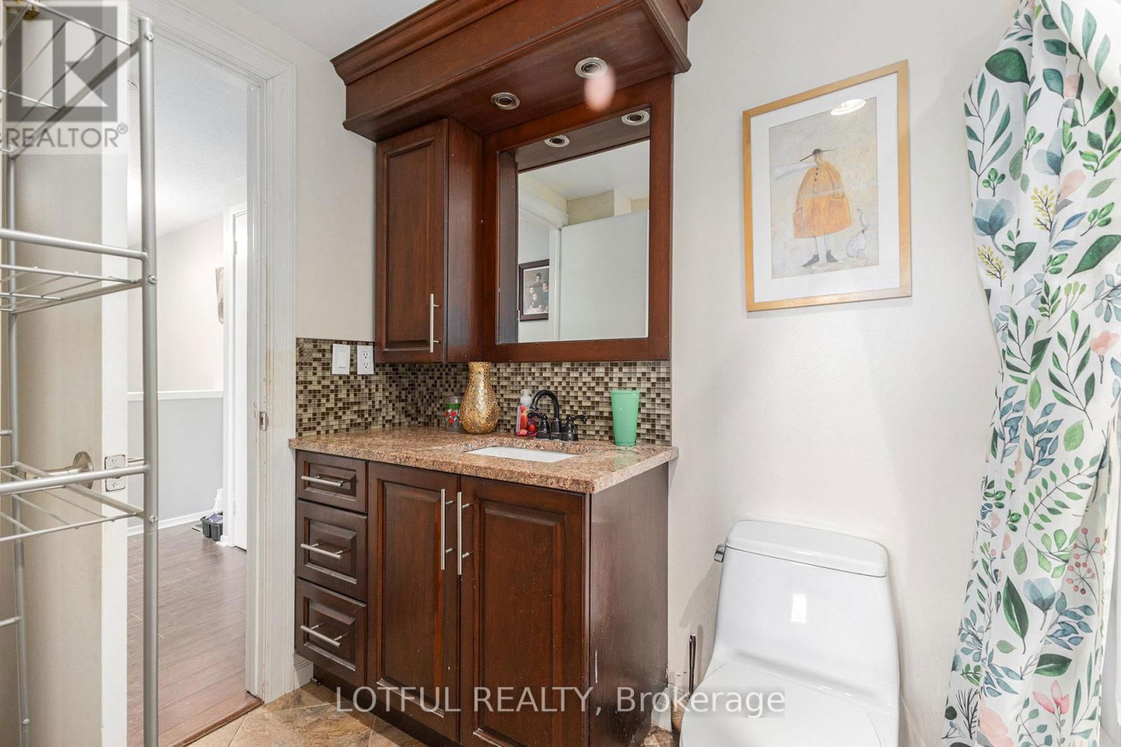 1134 ALENMEDE CRESCENT Image 16