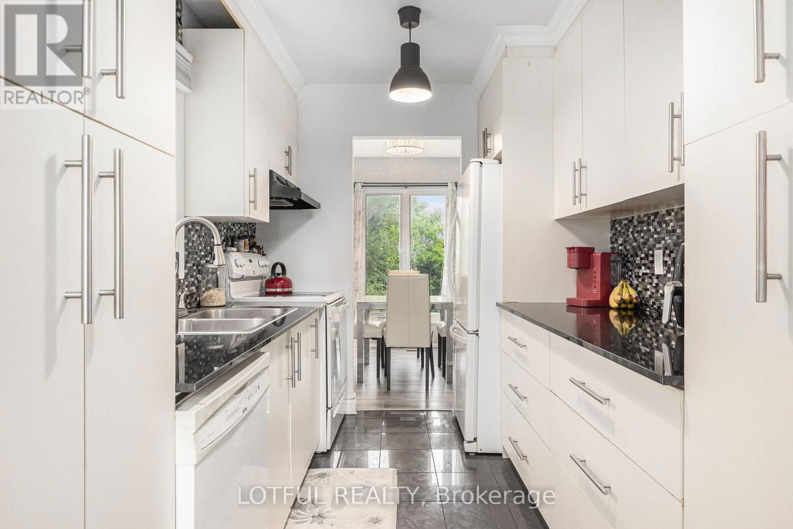 1134 ALENMEDE CRESCENT Image 7