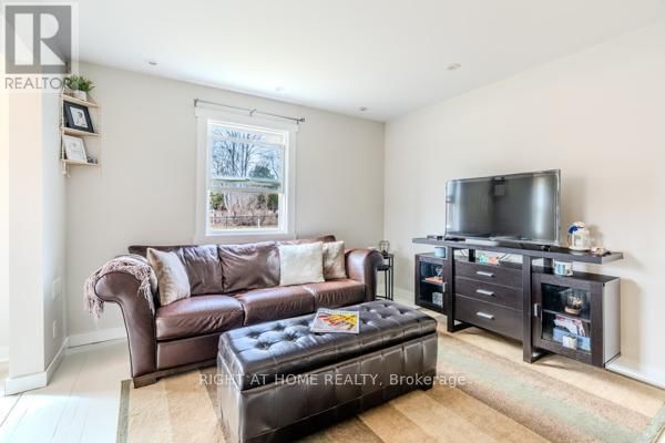 667287 20 SIDEROAD Image 15