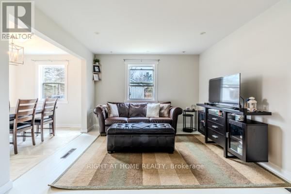 667287 20 SIDEROAD Image 16