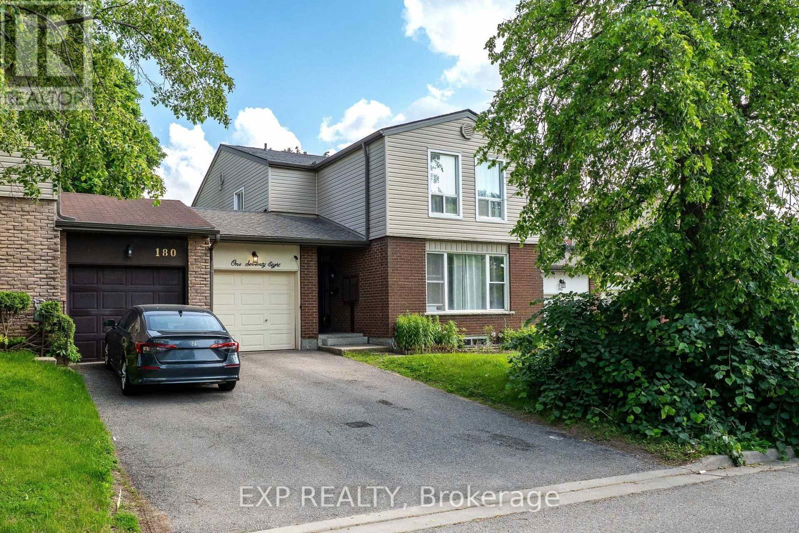 178 SILVER ASPEN CRESCENT Image 1
