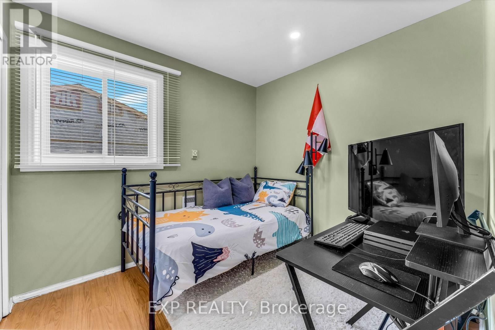 178 SILVER ASPEN CRESCENT Image 18