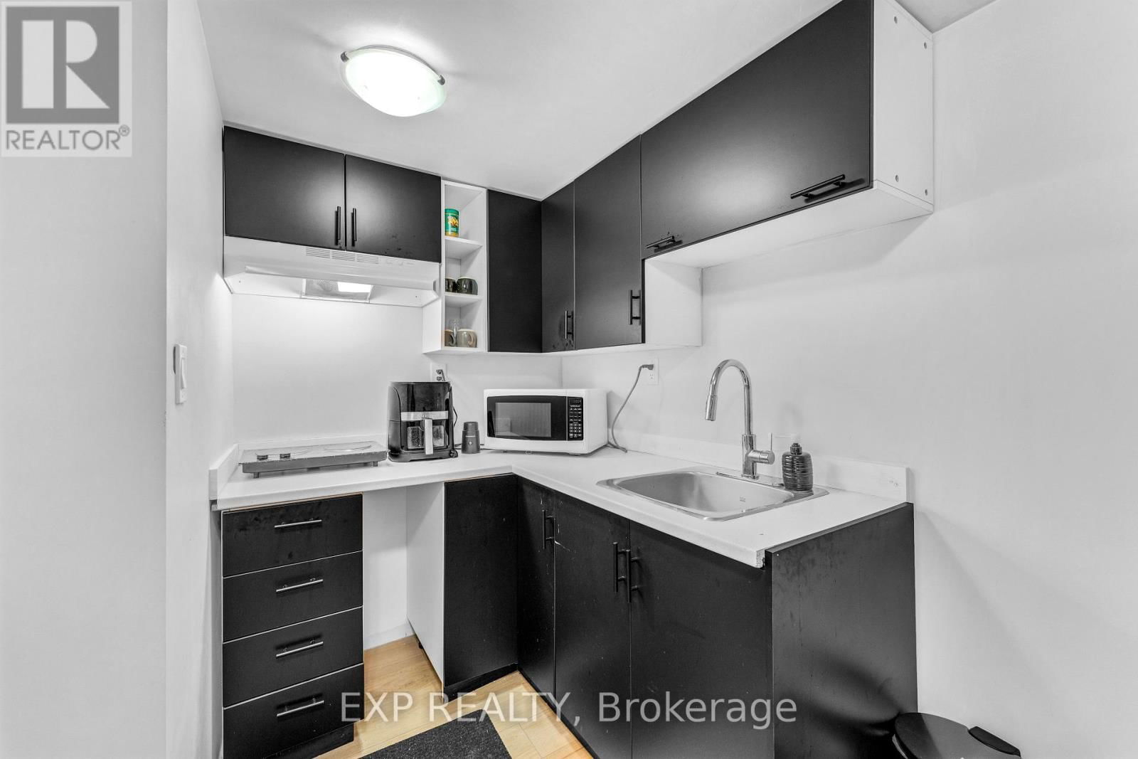 178 SILVER ASPEN CRESCENT Image 24