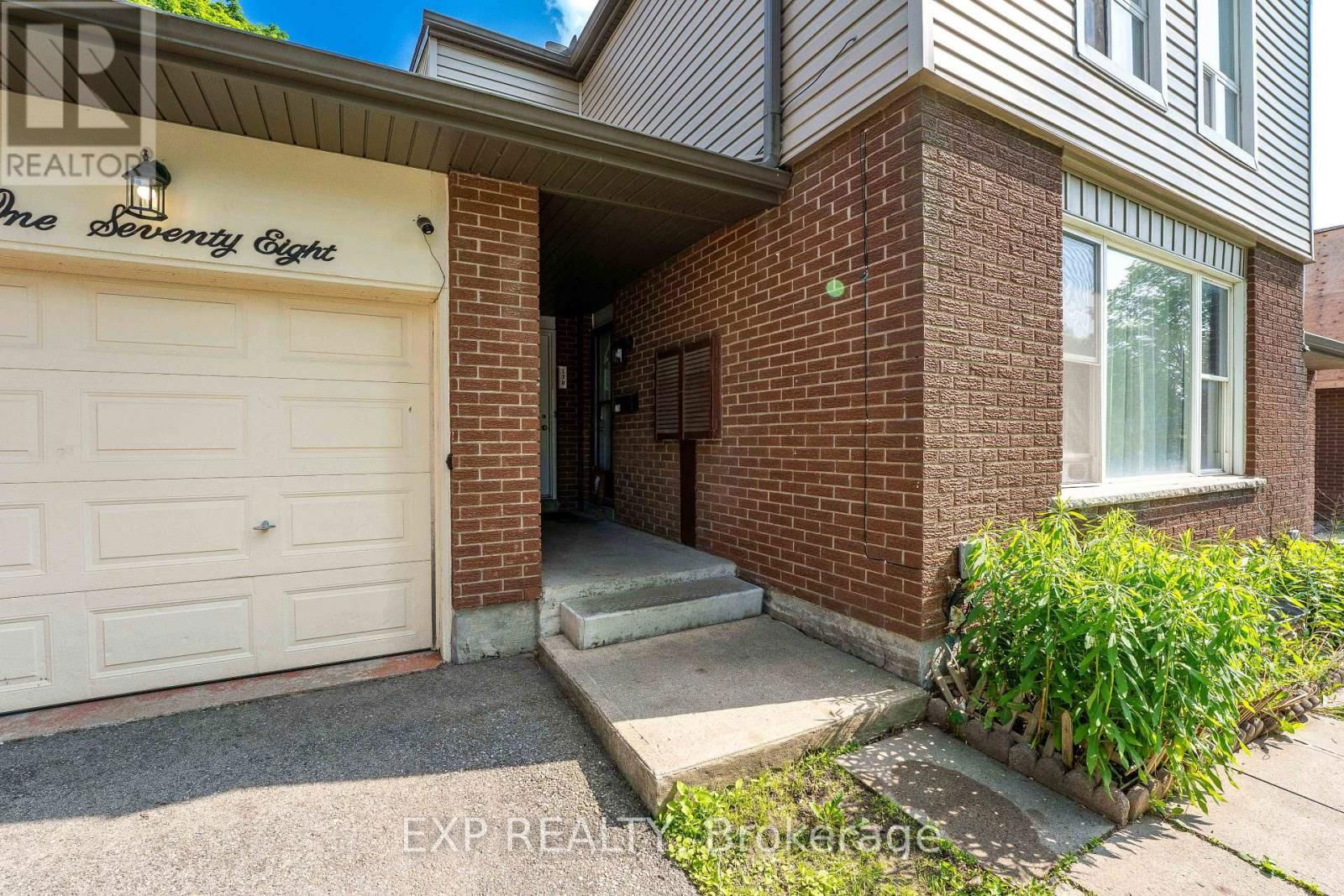 178 SILVER ASPEN CRESCENT Image 6