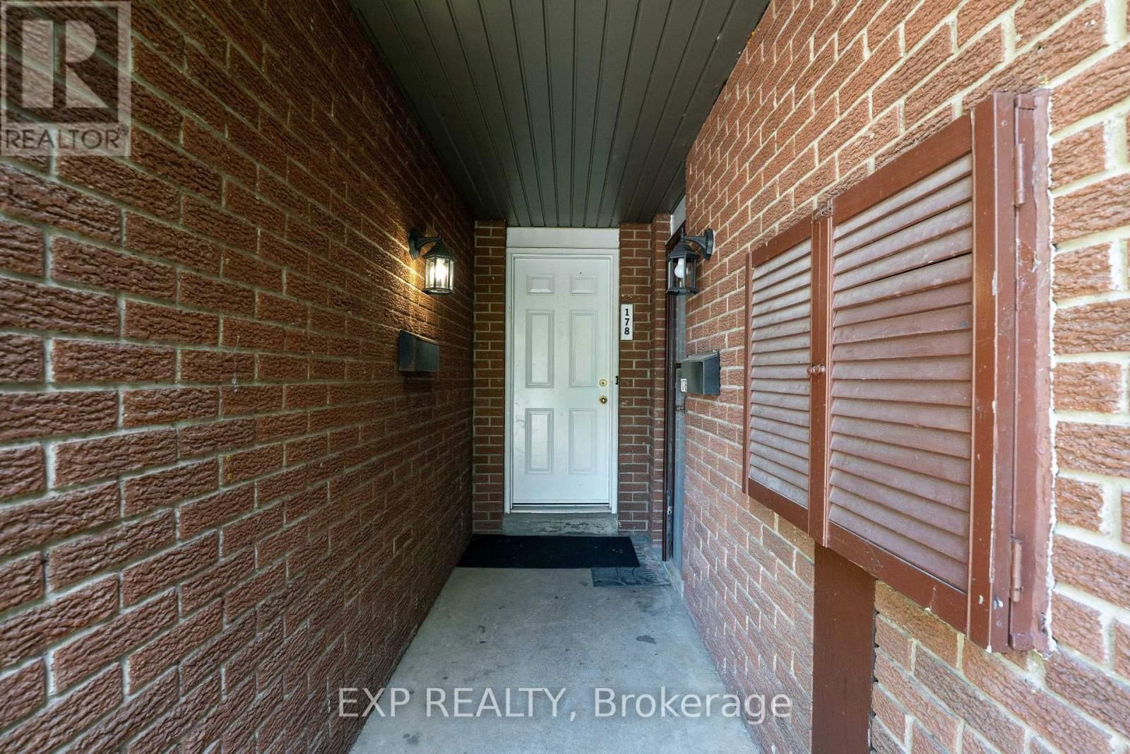 178 SILVER ASPEN CRESCENT Image 7