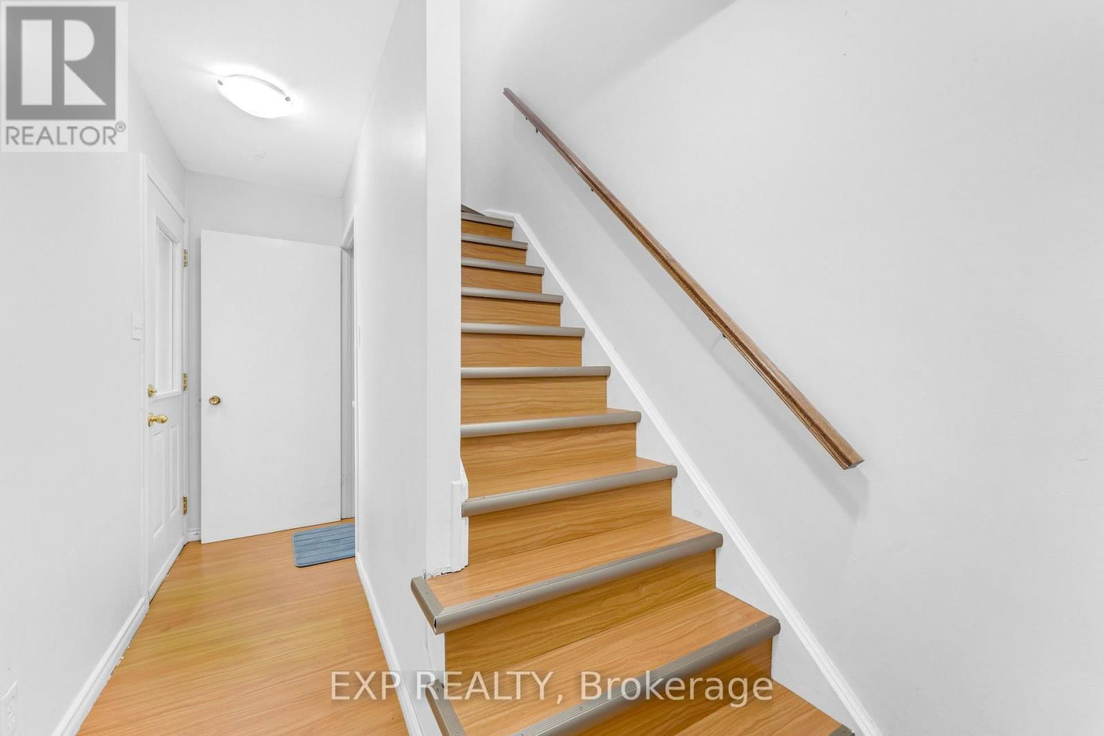 178 SILVER ASPEN CRESCENT Image 9