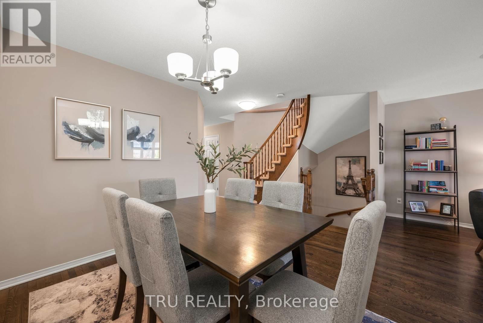 105 DEERCROFT AVENUE Image 12
