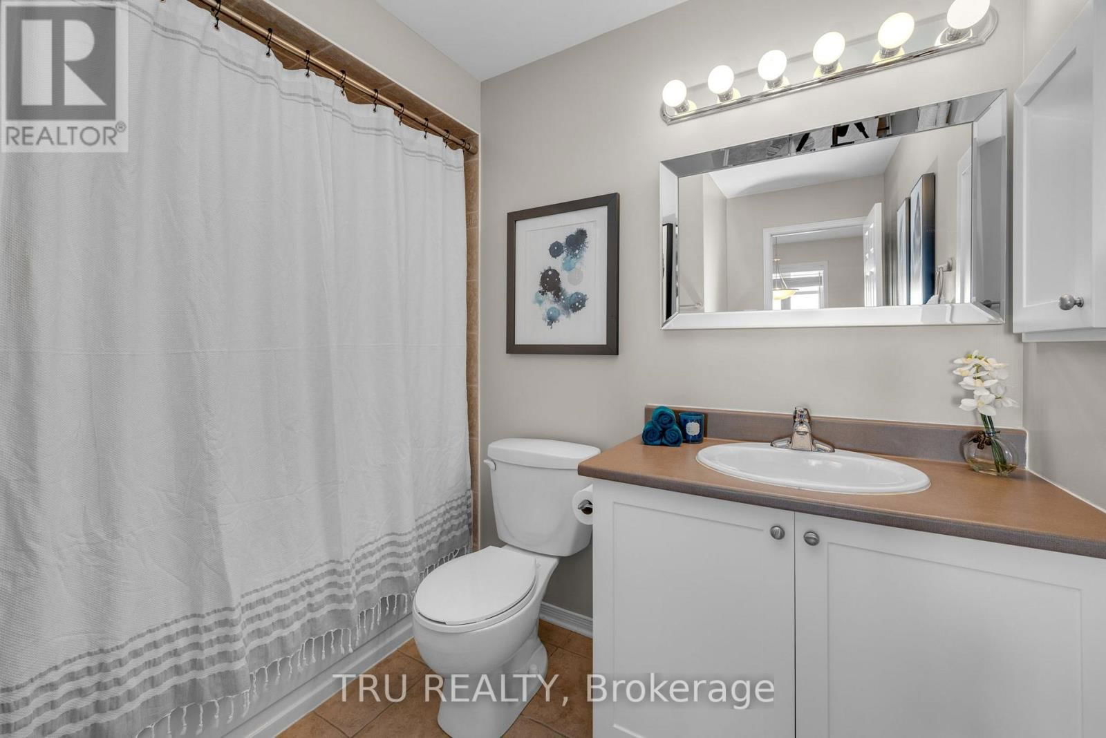 105 DEERCROFT AVENUE Image 31