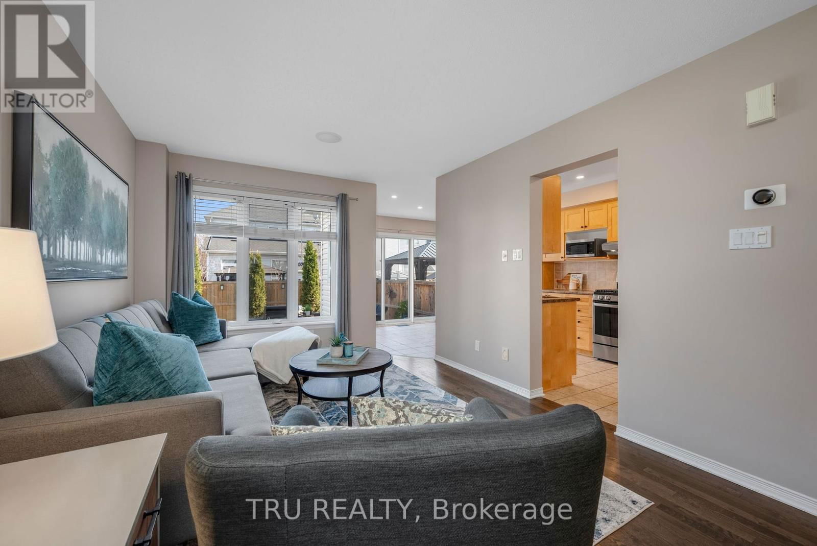 105 DEERCROFT AVENUE Image 7