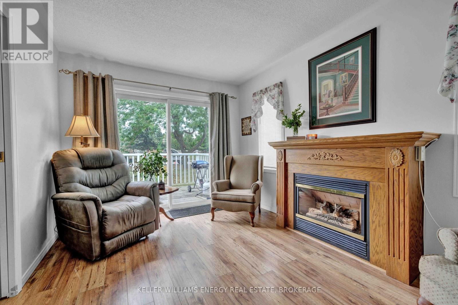 4 HERITAGE DRIVE Image 22