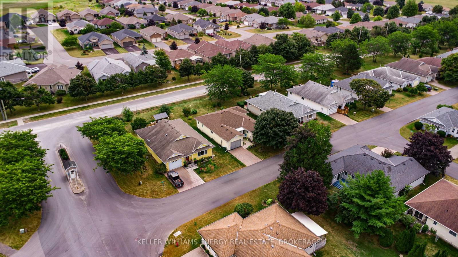 4 HERITAGE DRIVE Image 3