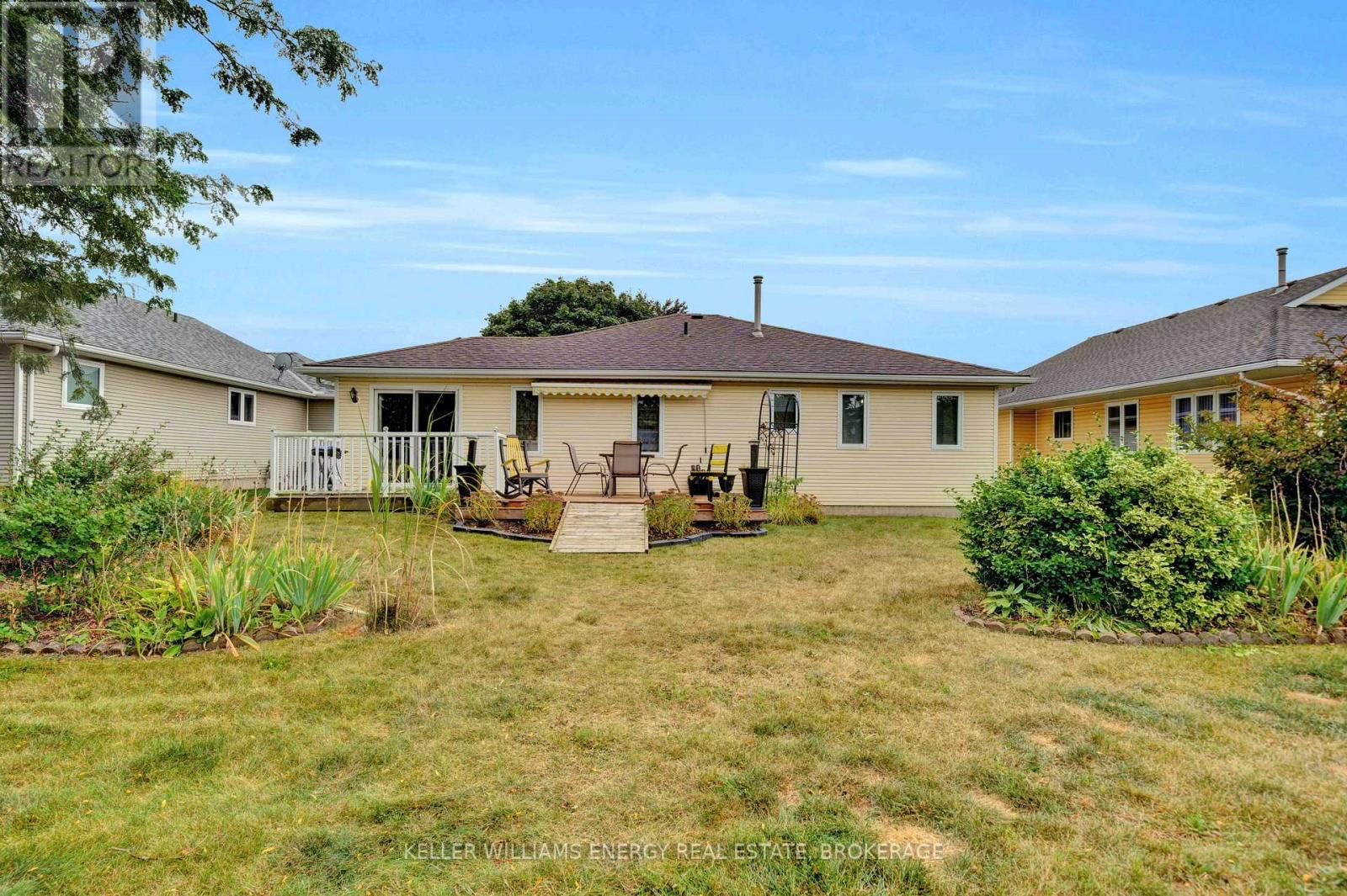 4 HERITAGE DRIVE Image 35