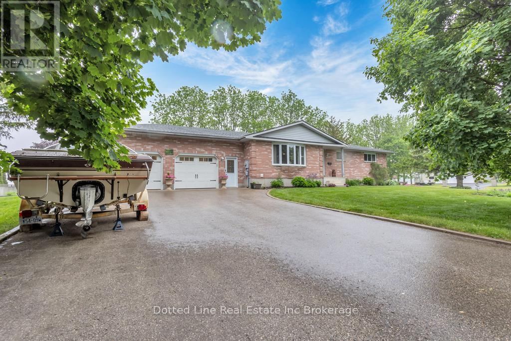 49937 LOUISA CRESCENT Image 1
