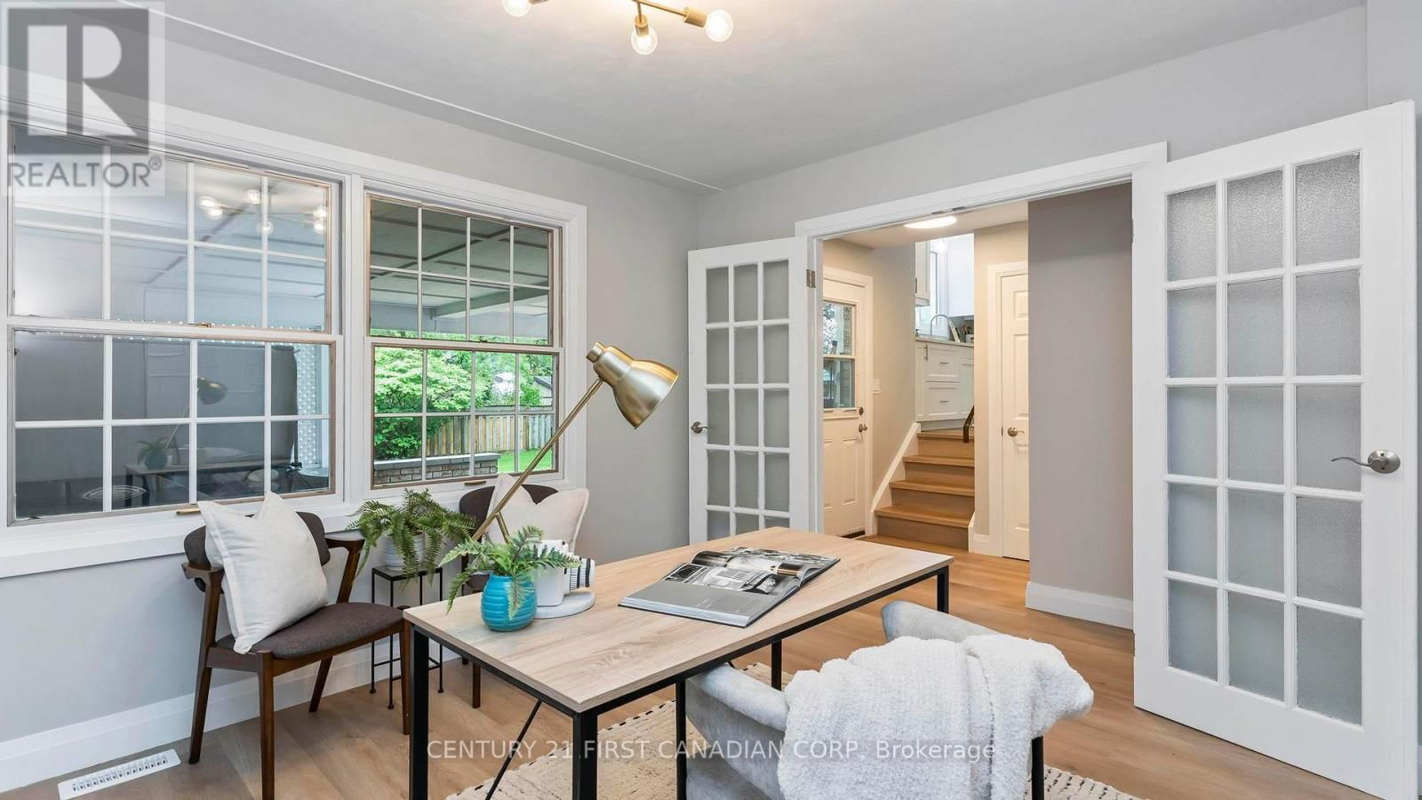 573 CHURCHILL CRESCENT Image 13