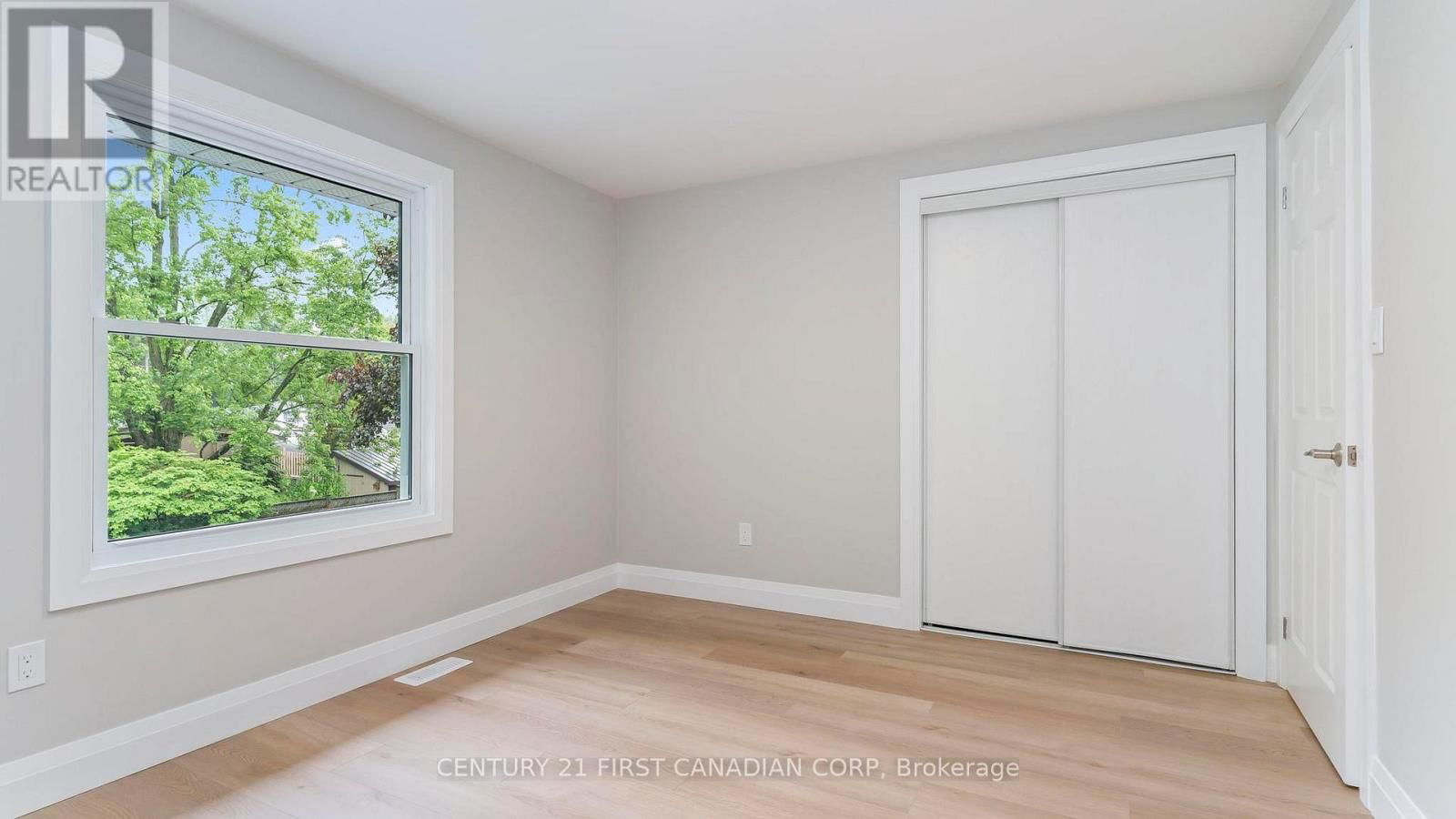 573 CHURCHILL CRESCENT Image 20