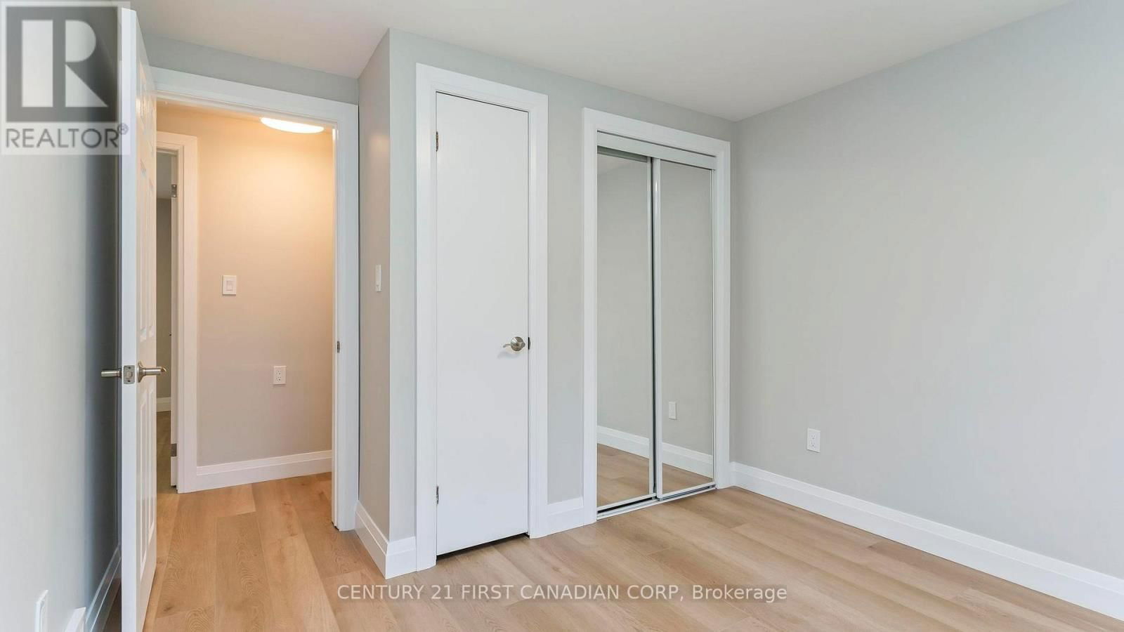 573 CHURCHILL CRESCENT Image 21