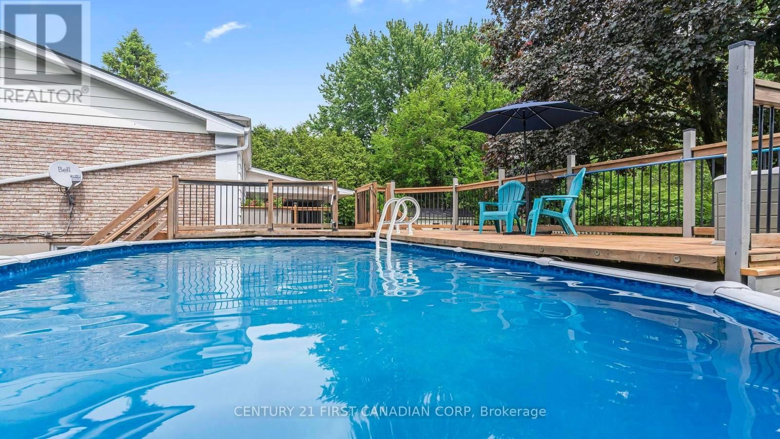 573 CHURCHILL CRESCENT Image 32
