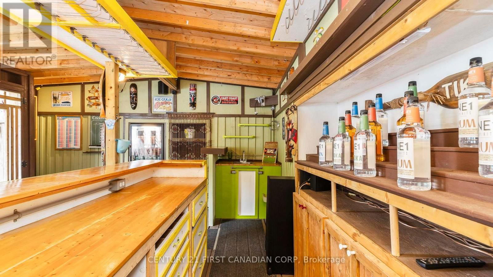 573 CHURCHILL CRESCENT Image 39