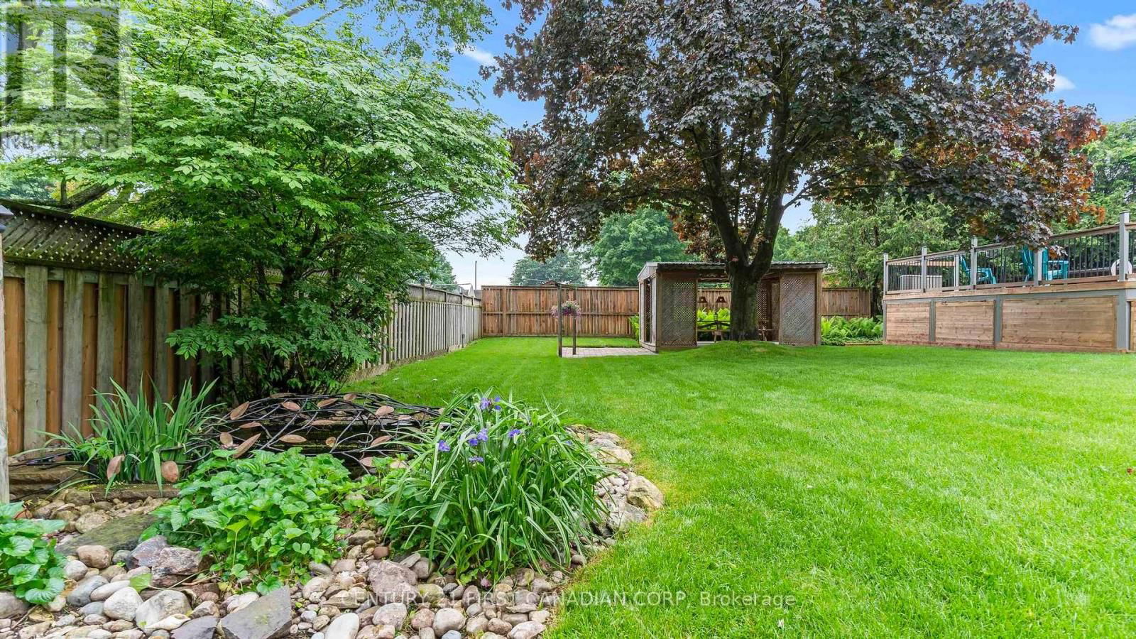 573 CHURCHILL CRESCENT Image 42