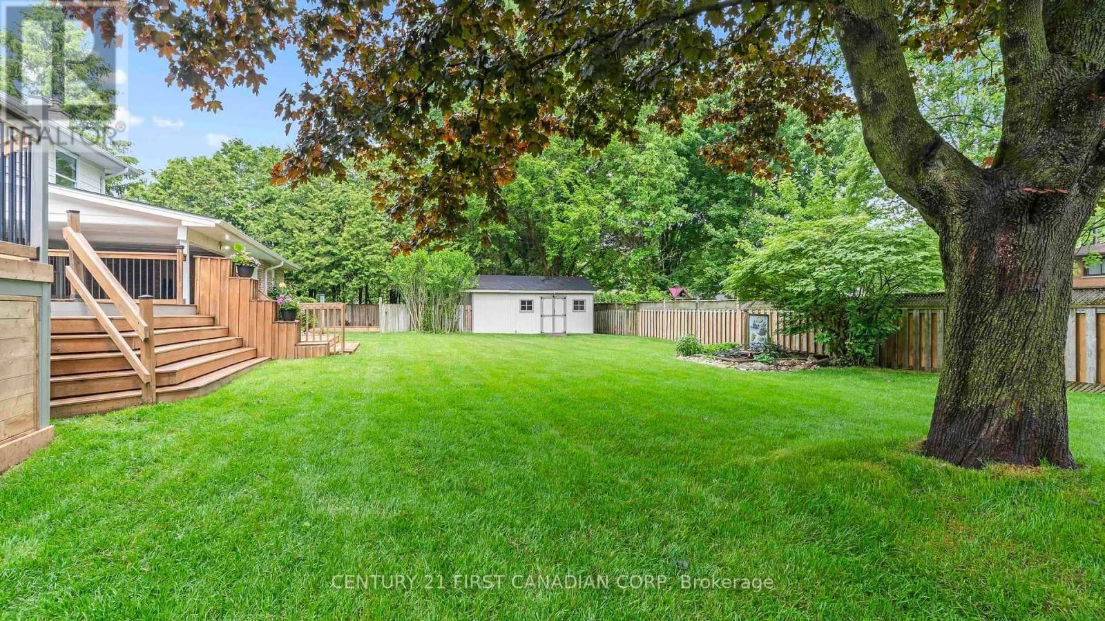 573 CHURCHILL CRESCENT Image 45