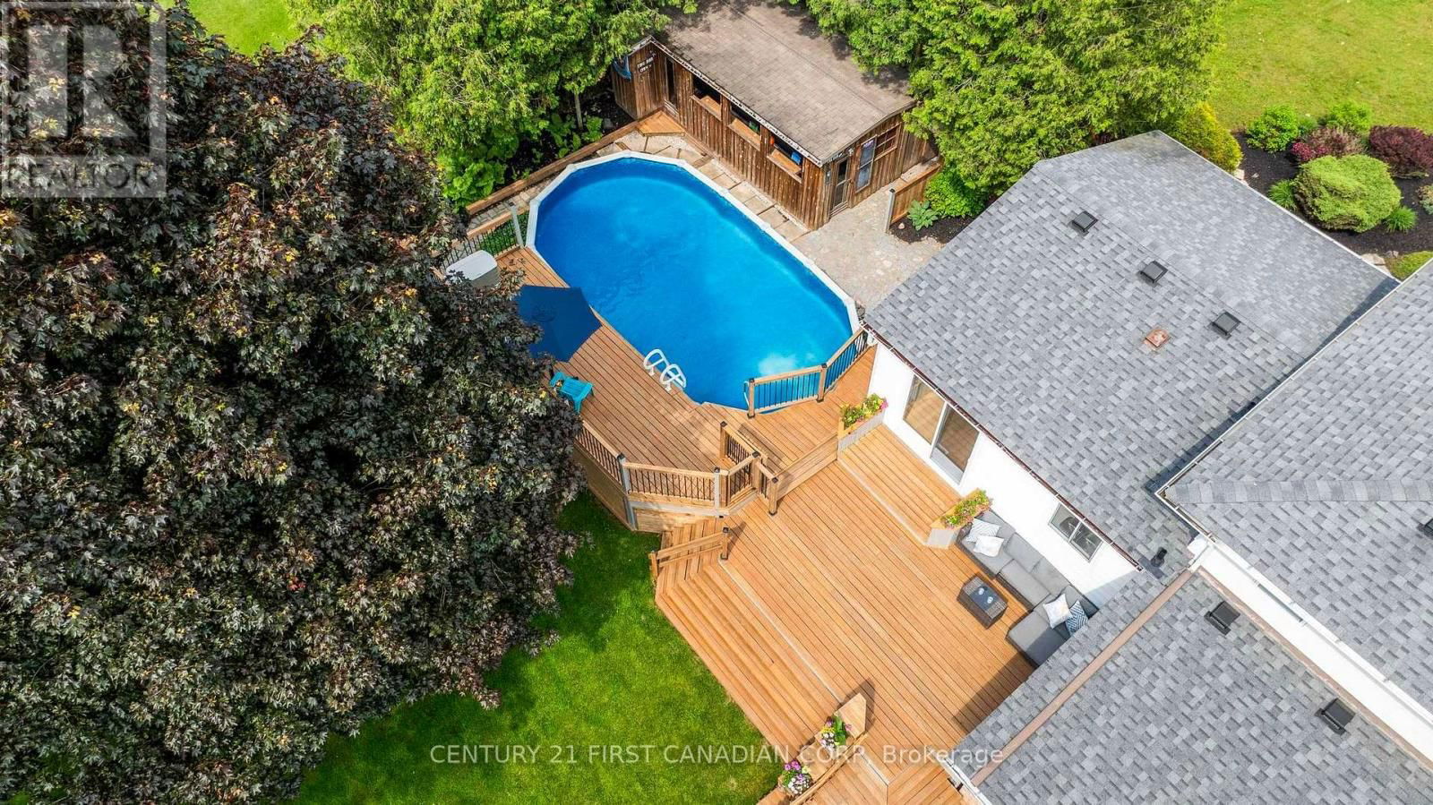 573 CHURCHILL CRESCENT Image 47