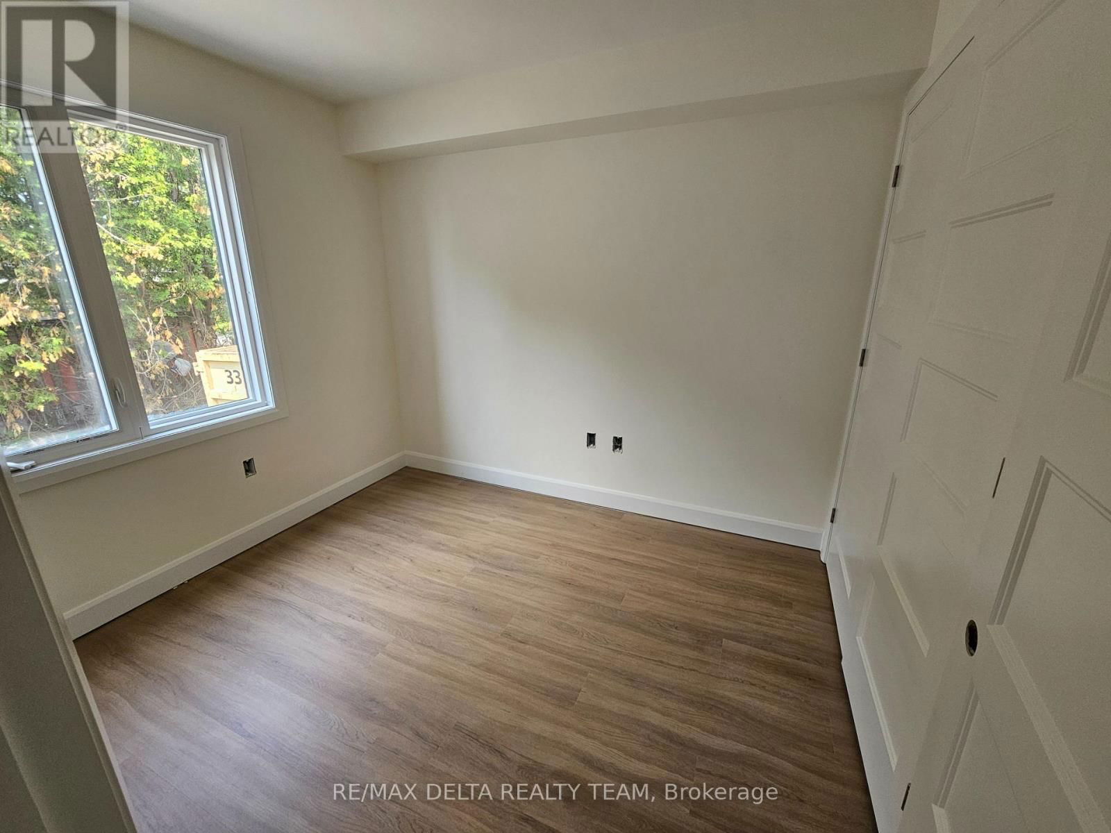 C - 77 GRANTON AVENUE Image 10
