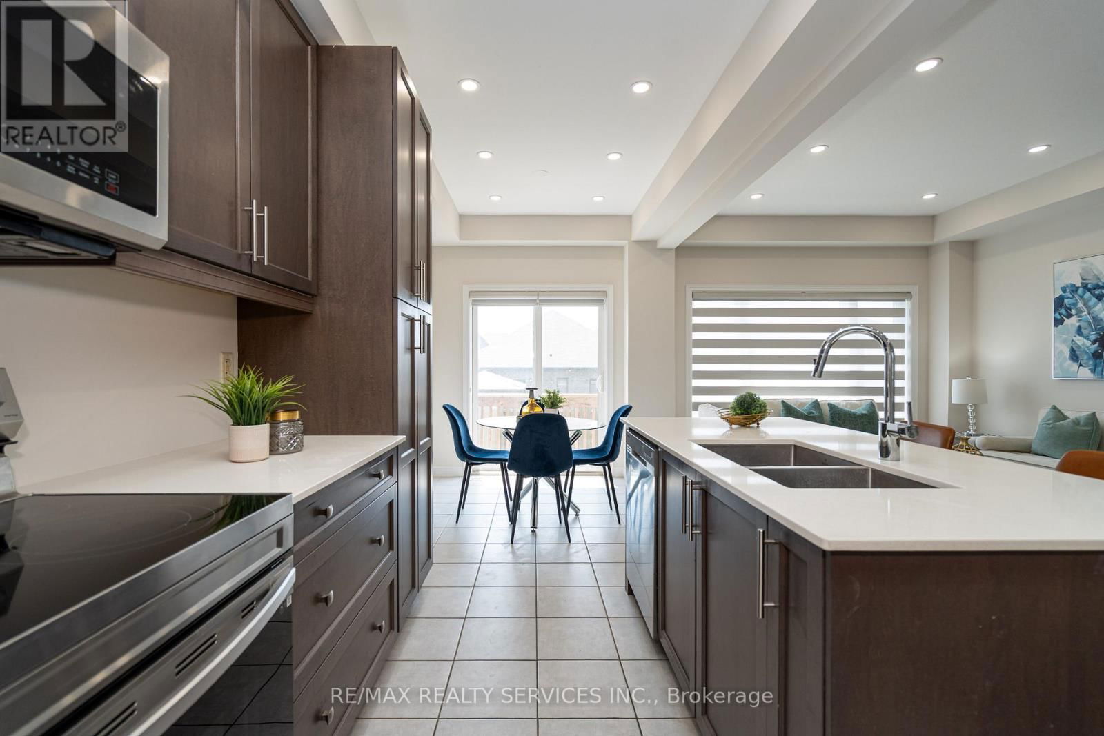 7 BAKER LANE Image 21