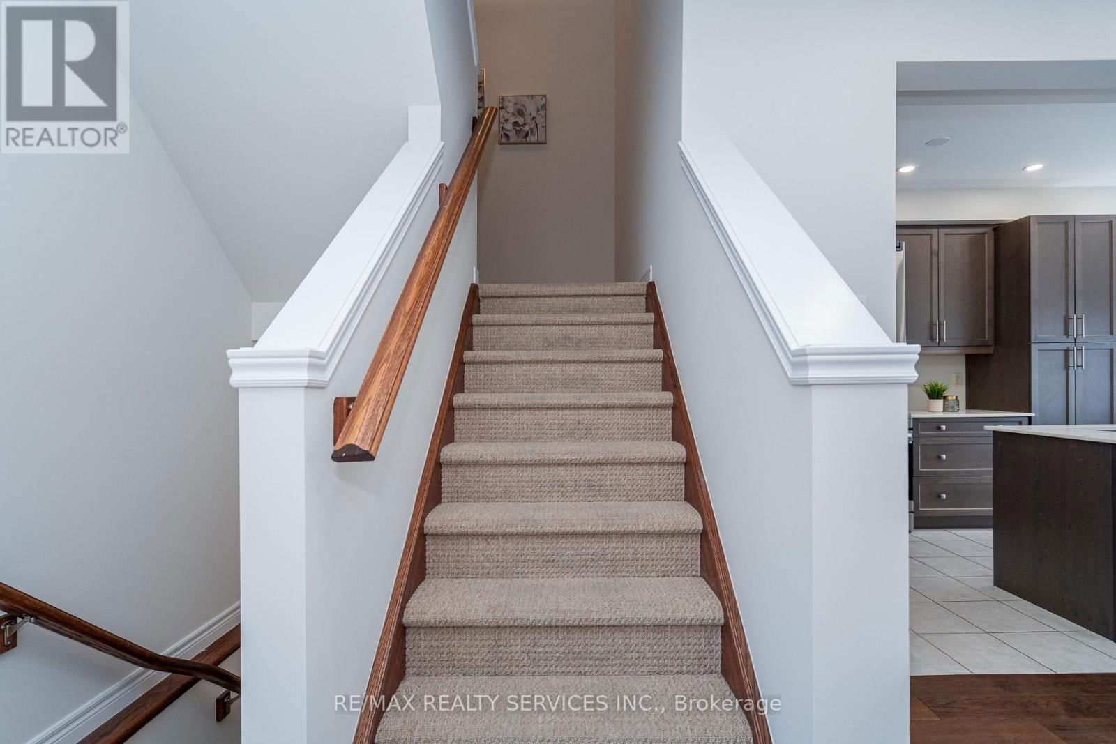 7 BAKER LANE Image 26