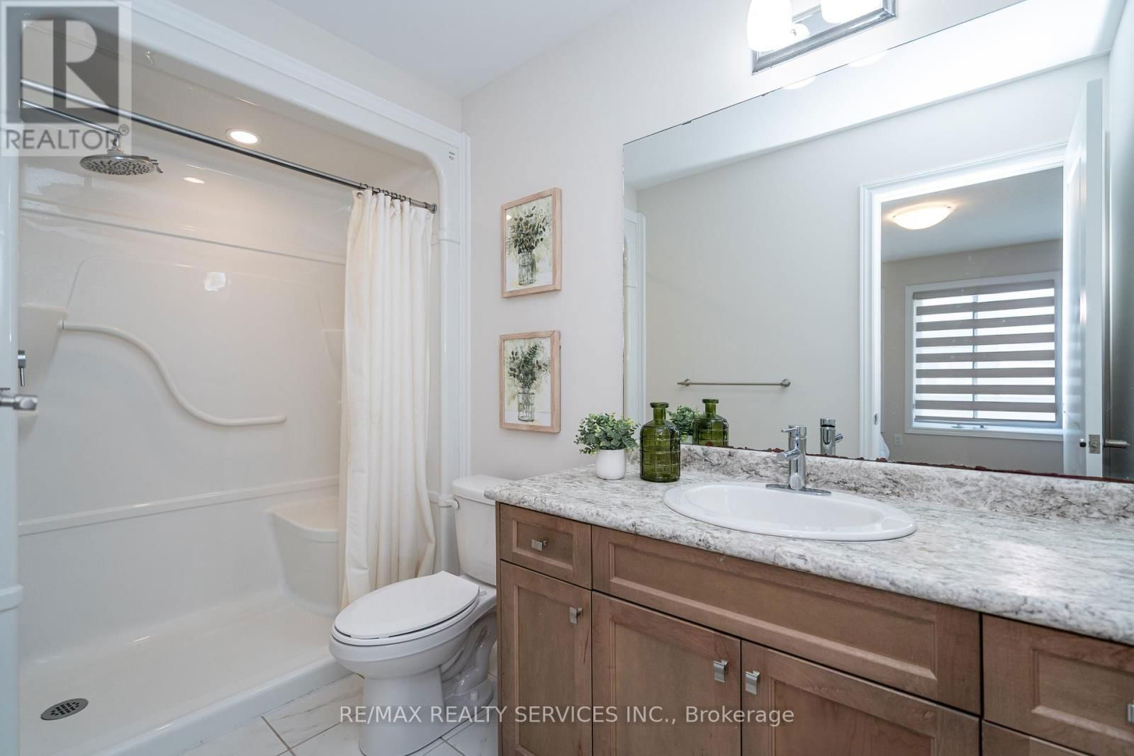 7 BAKER LANE Image 35