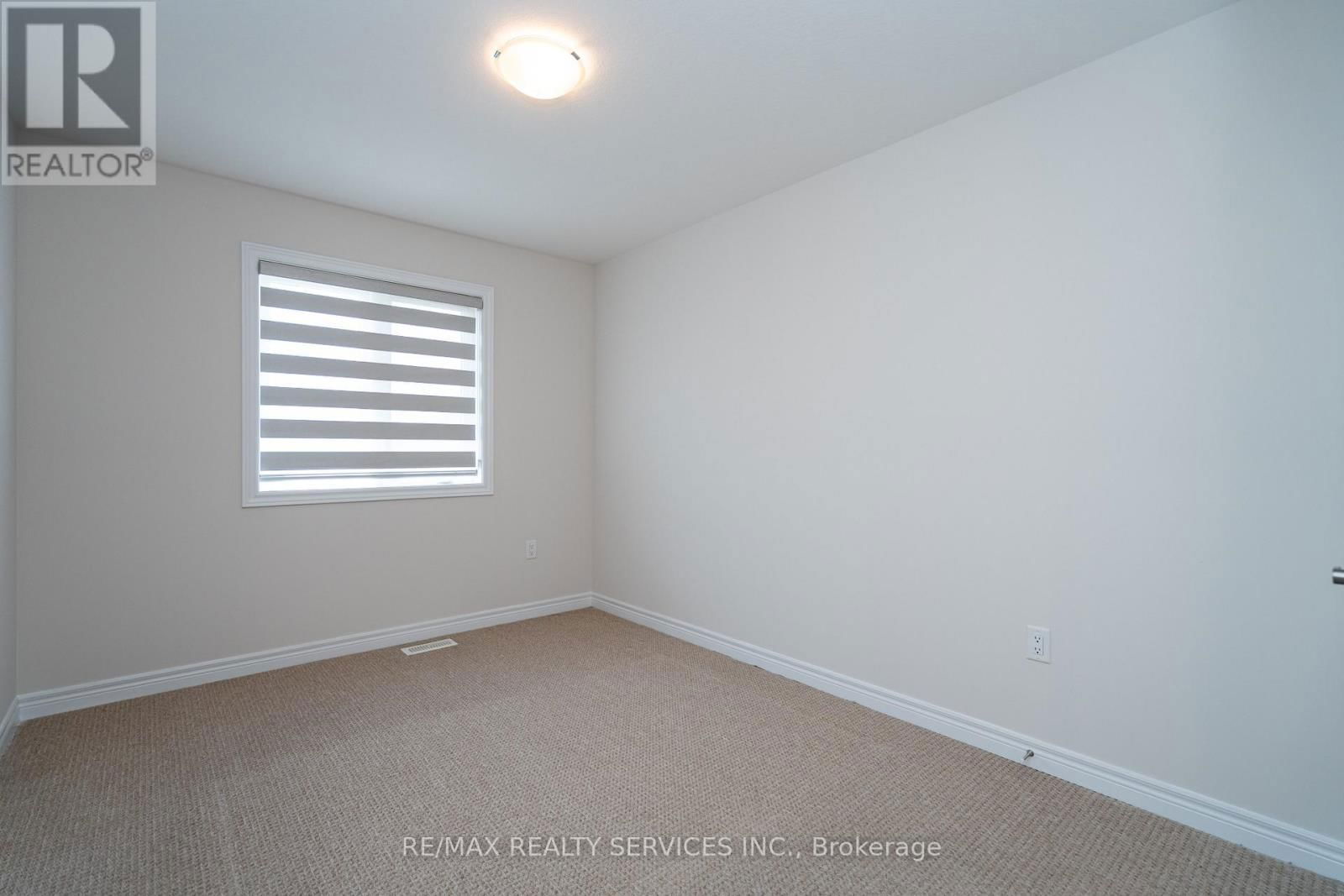 7 BAKER LANE Image 39
