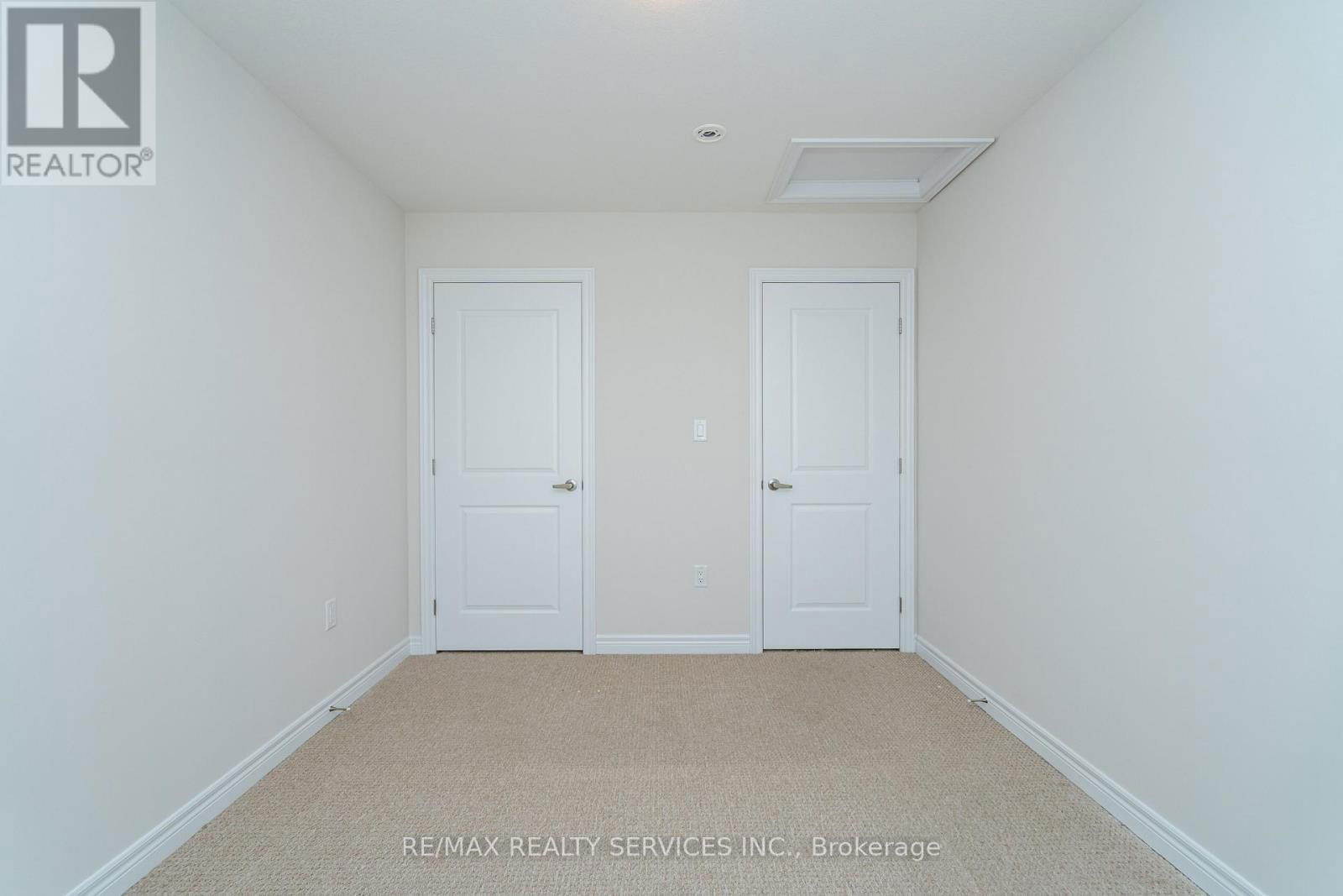 7 BAKER LANE Image 41
