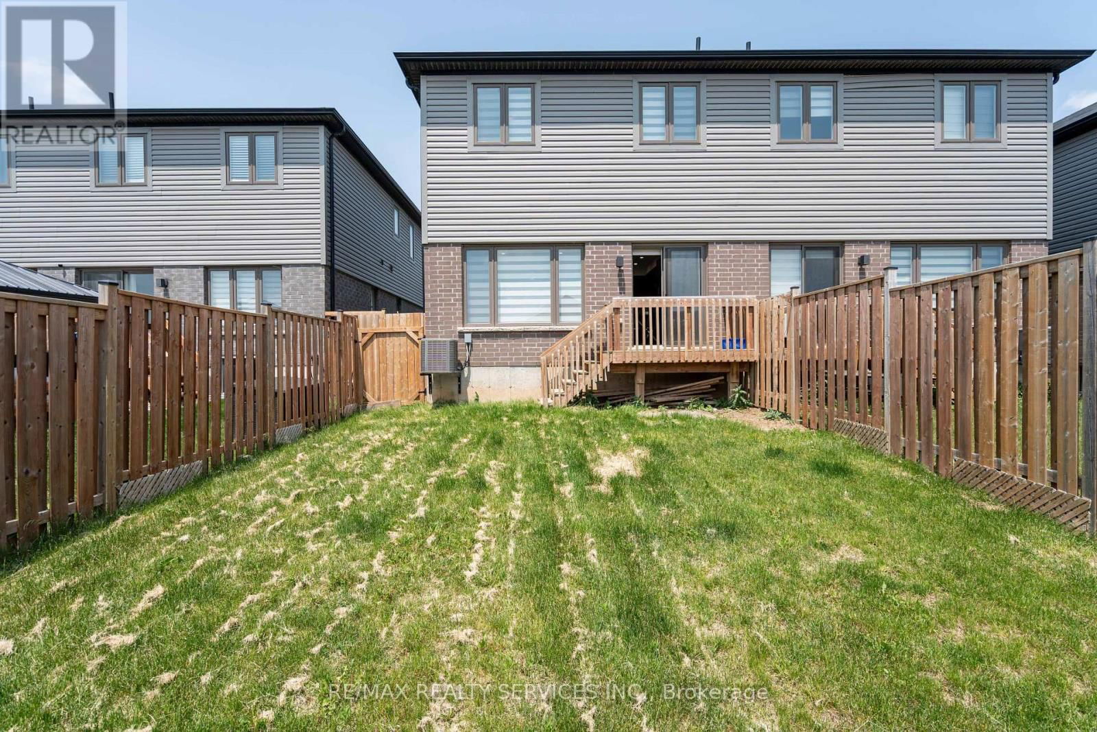 7 BAKER LANE Image 45