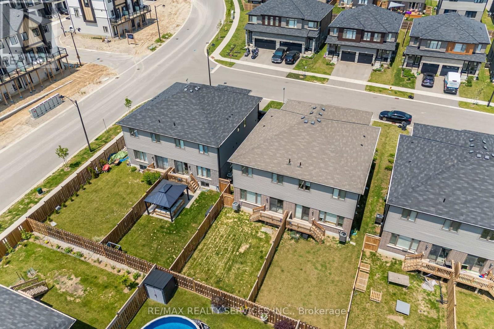 7 BAKER LANE Image 47