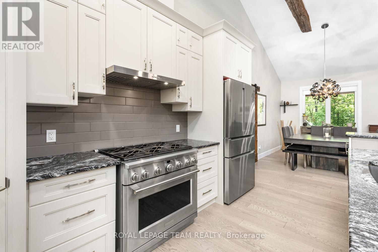 106 TYNDALE COURT Image 11