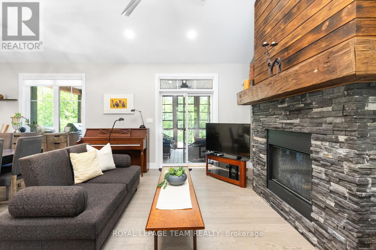 106 TYNDALE COURT Image 16