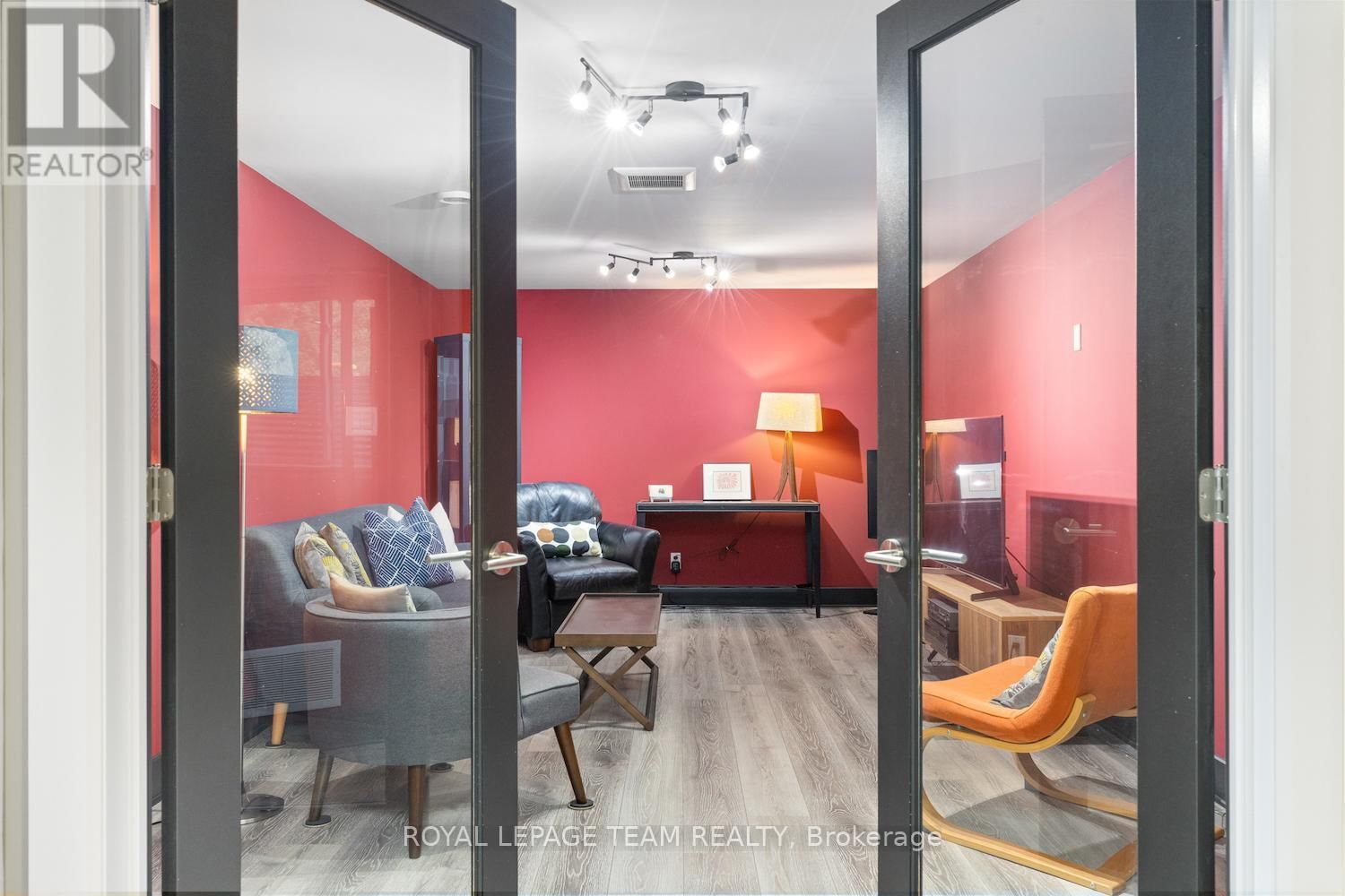106 TYNDALE COURT Image 35