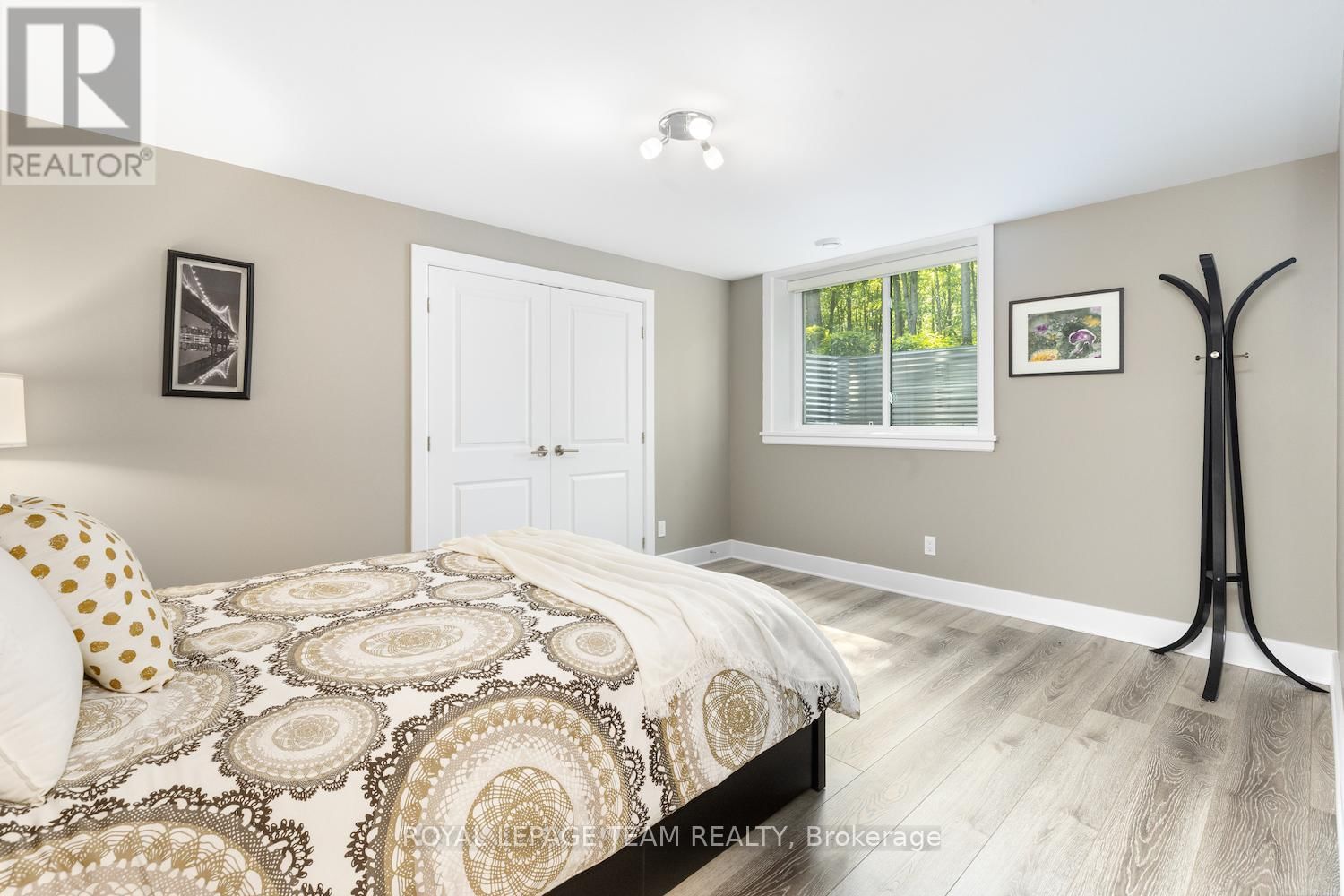 106 TYNDALE COURT Image 39