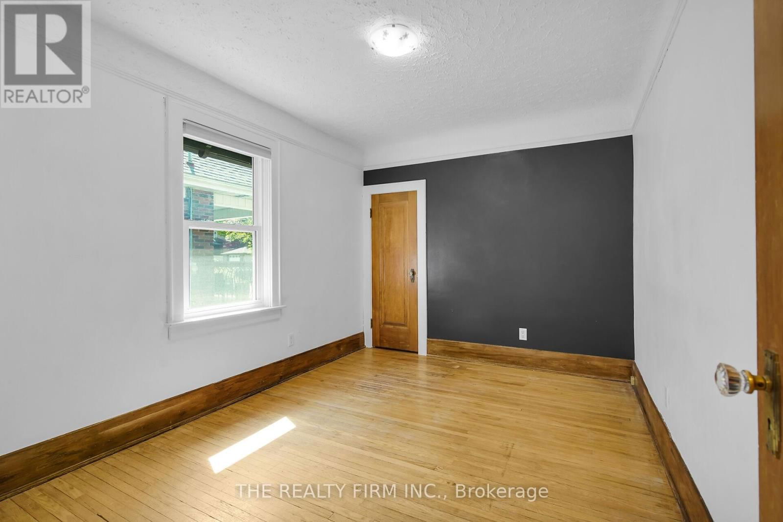 242 EMERY STREET EAST Image 19