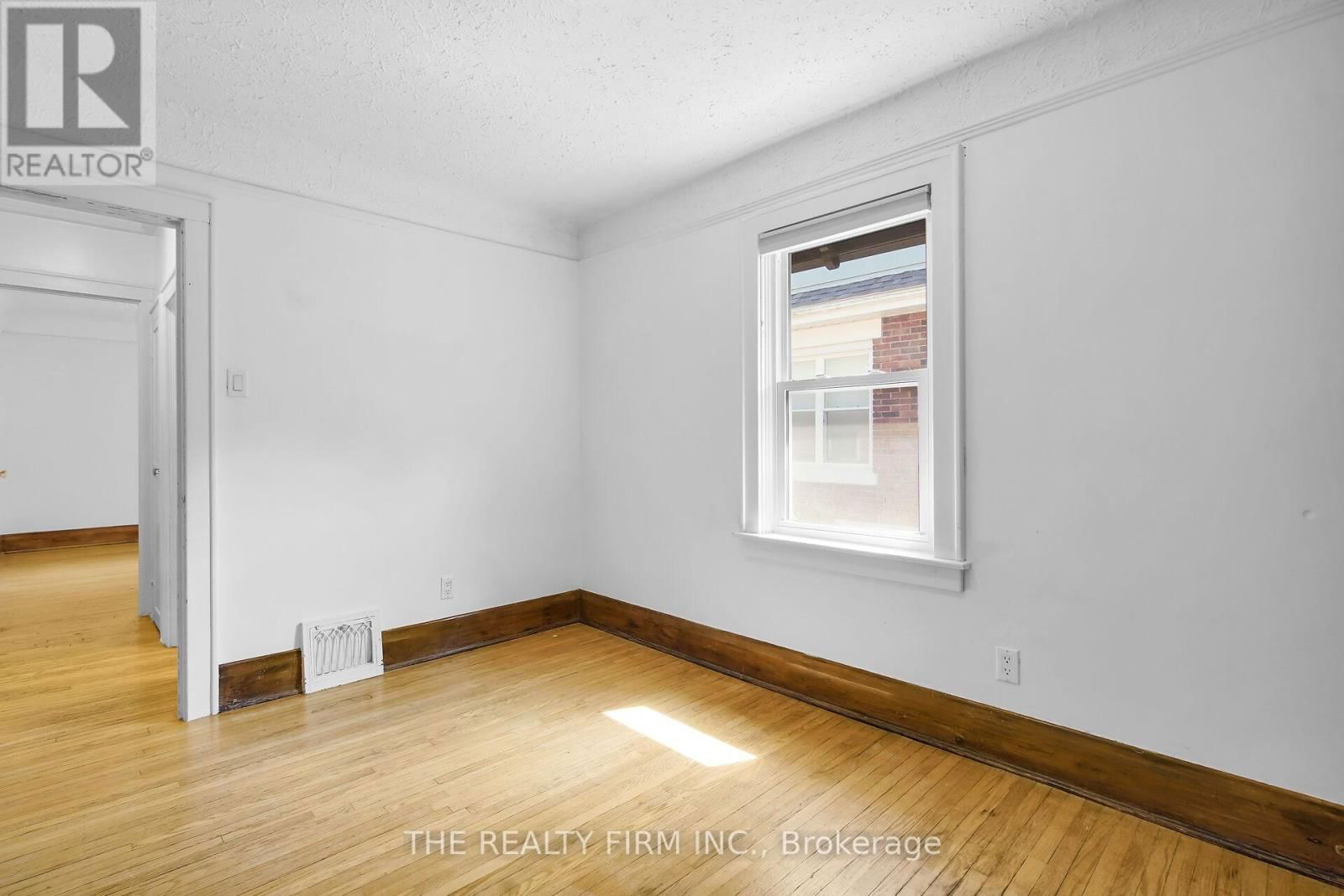 242 EMERY STREET EAST Image 20