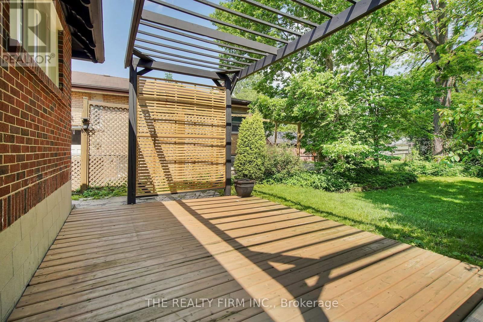242 EMERY STREET EAST Image 36